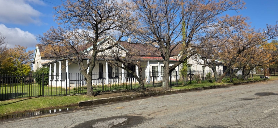 7 Bedroom Property for Sale in Steynsrus Free State